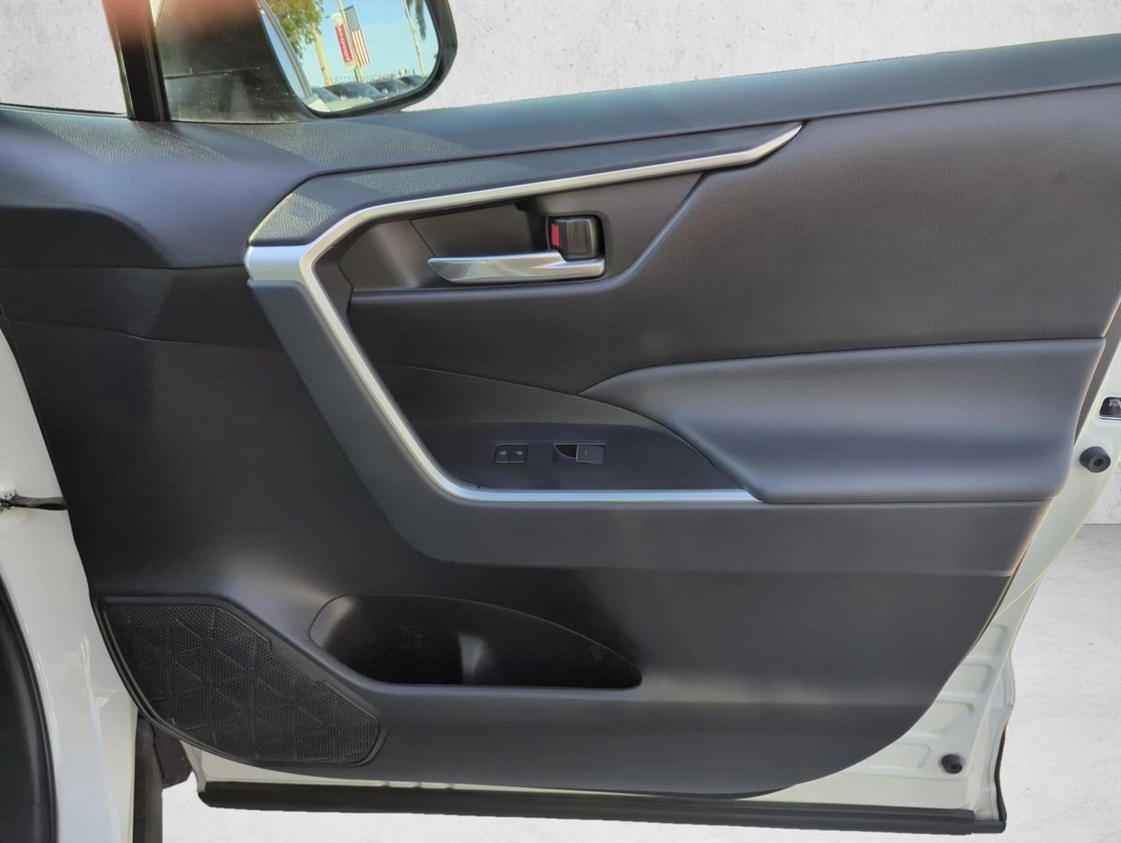 2024 Toyota RAV4 XLE FWD (Natl)