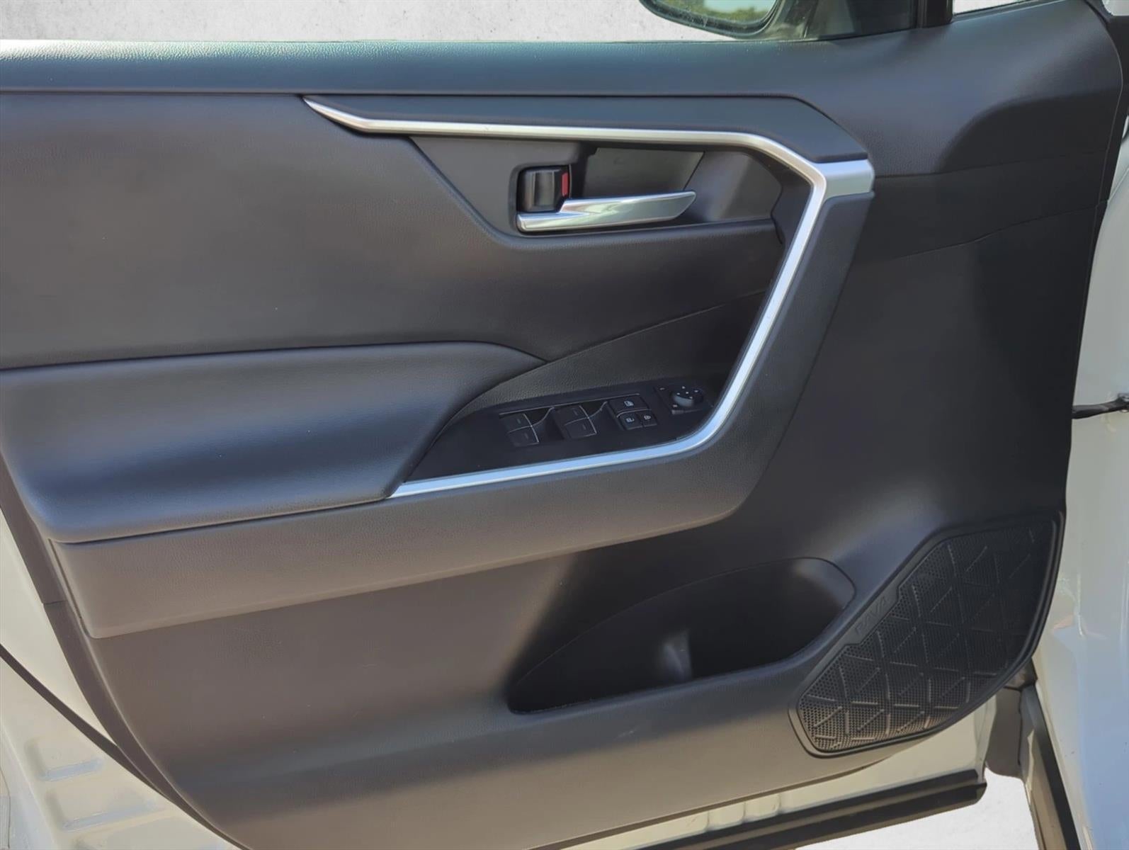 2024 Toyota RAV4 XLE FWD (Natl)