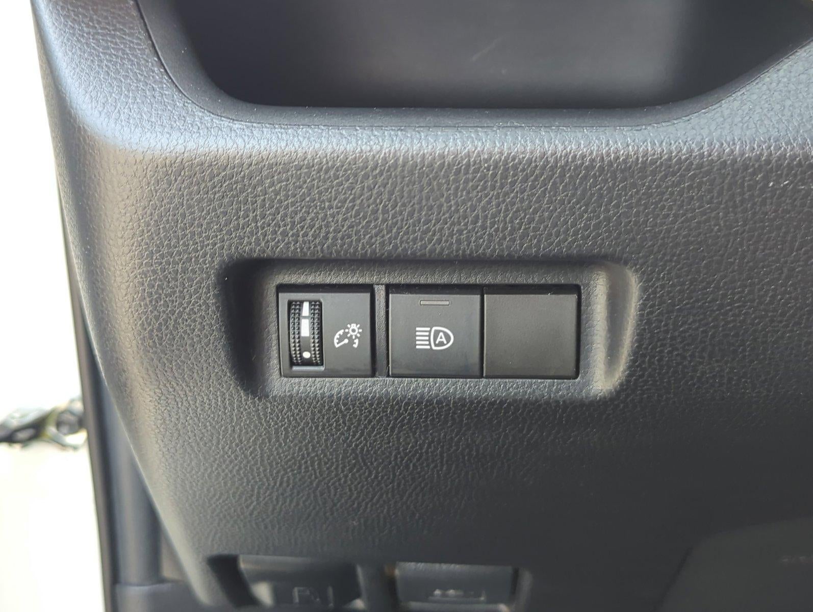 2021 Toyota RAV4 XLE FWD (GS)