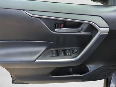 2024 Toyota RAV4 XLE FWD (Natl)