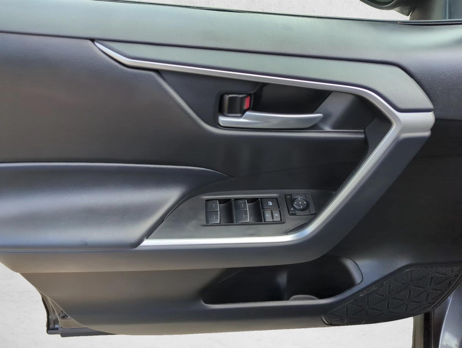 2024 Toyota RAV4 XLE FWD (Natl)