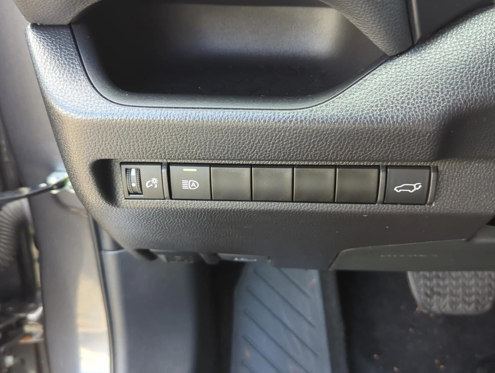 2024 Toyota RAV4 XLE FWD (Natl)