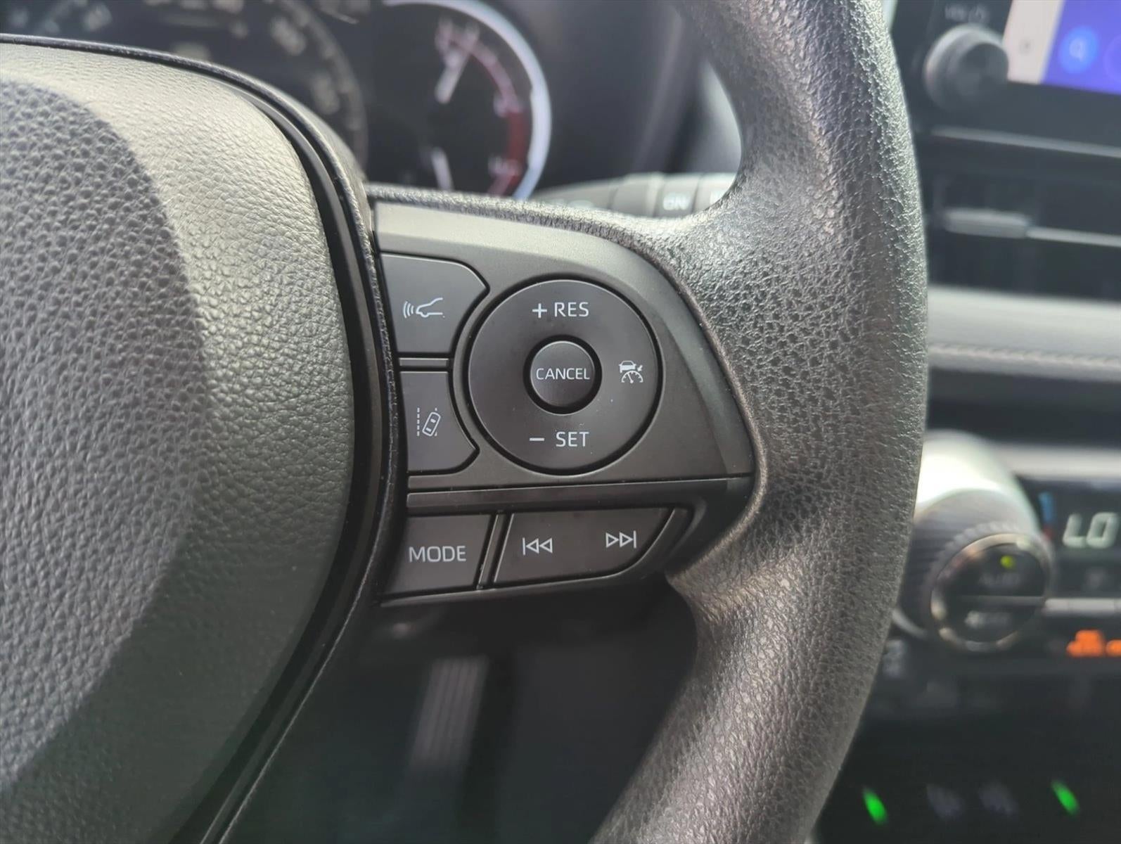 2024 Toyota RAV4 XLE FWD (Natl)