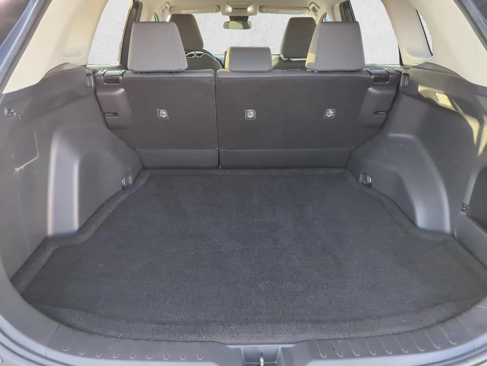 2021 Toyota RAV4 XLE FWD (GS)
