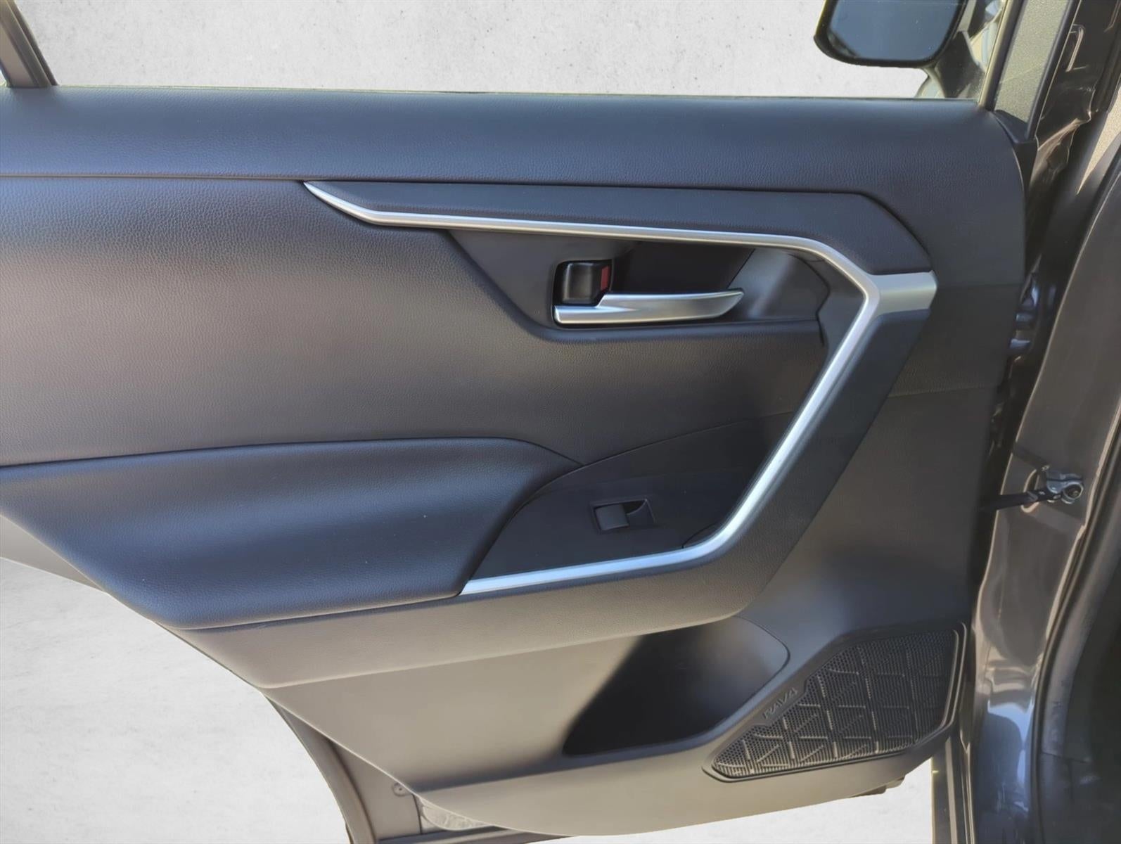 2021 Toyota RAV4 XLE FWD (GS)