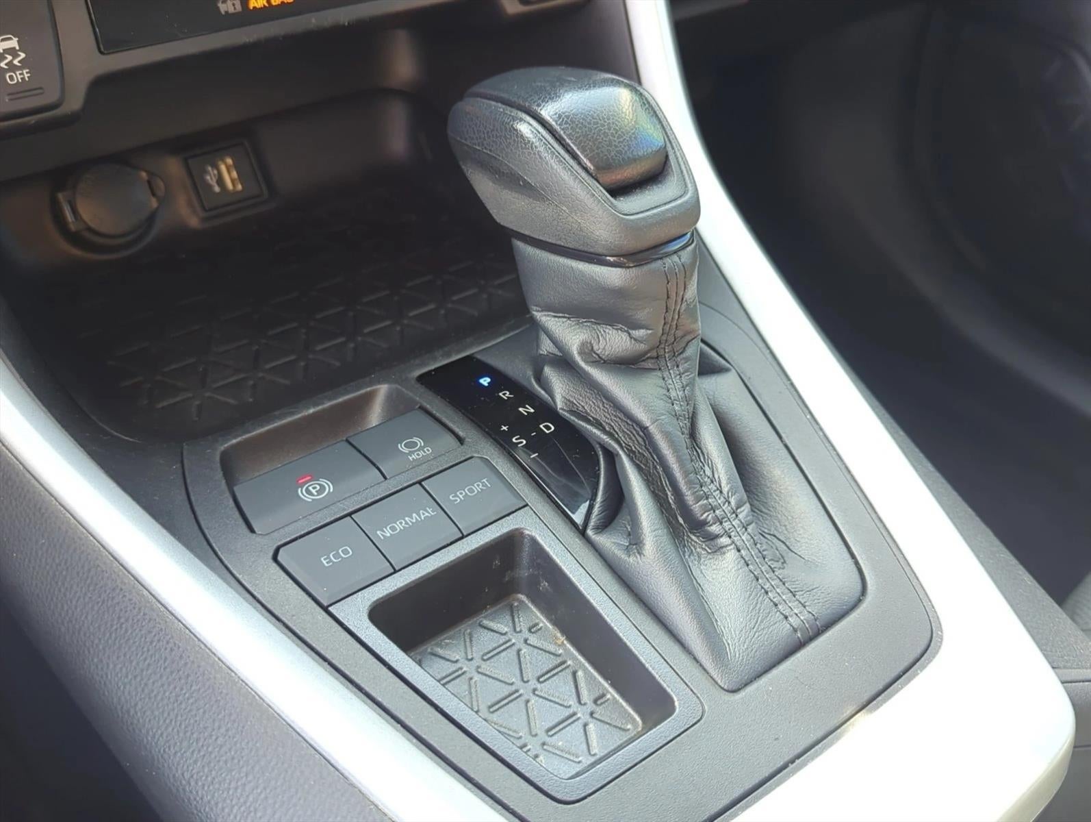 2023 Toyota RAV4 XLE FWD (GS)