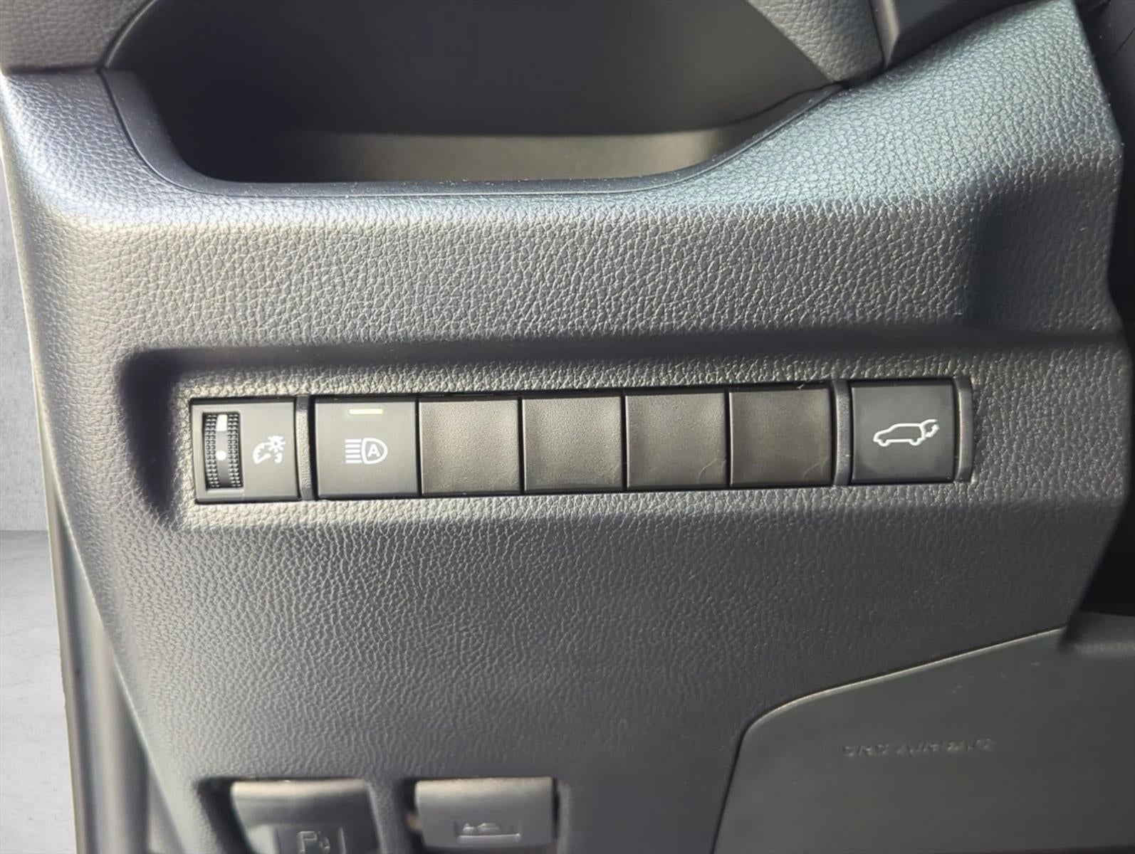 2024 Toyota RAV4 XLE FWD (Natl)