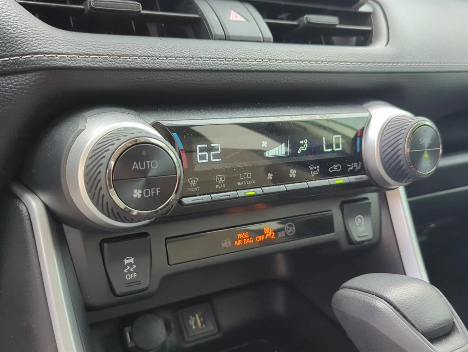 2024 Toyota RAV4 XLE FWD (Natl)