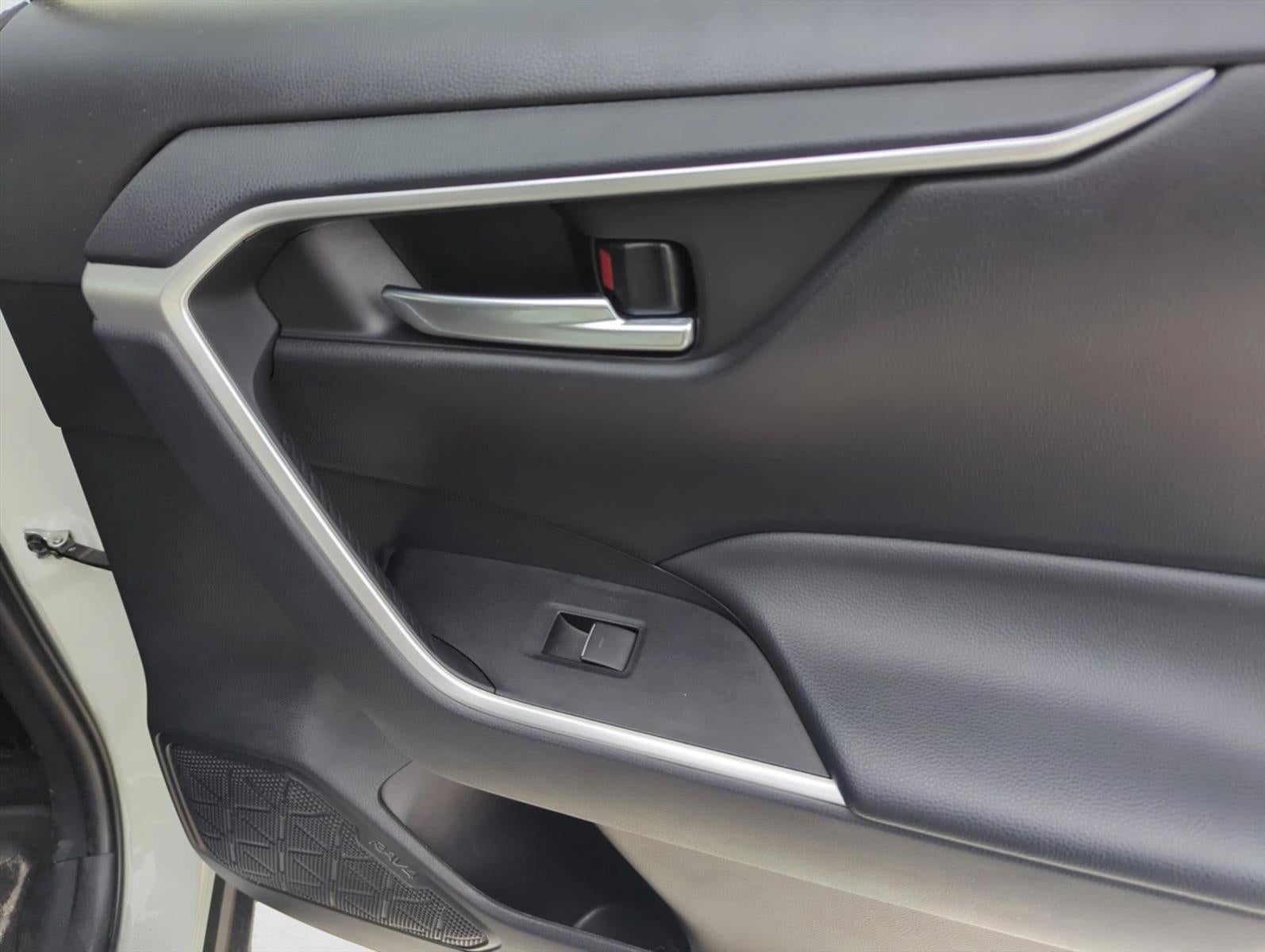 2024 Toyota RAV4 XLE FWD (Natl)