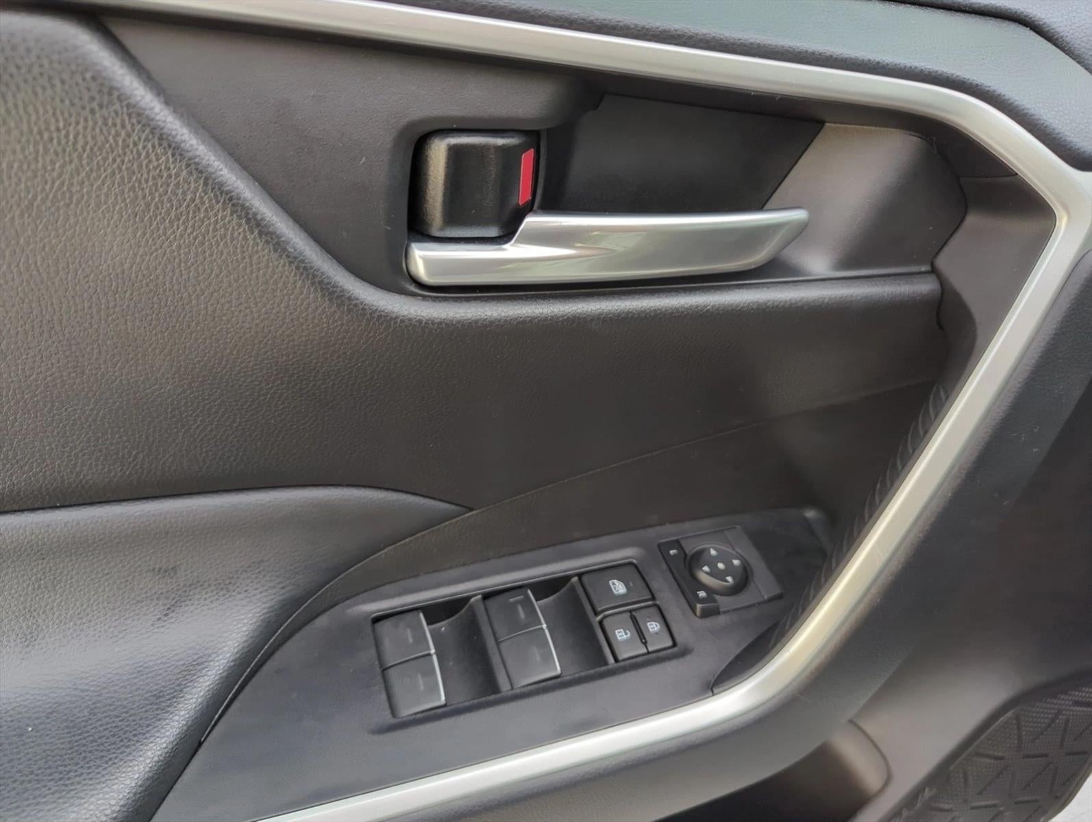 2024 Toyota RAV4 XLE FWD (Natl)