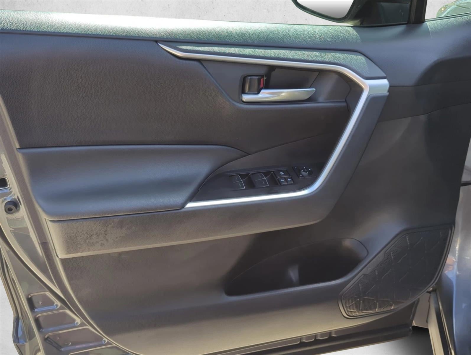 2025 Toyota RAV4 XLE FWD (Natl)
