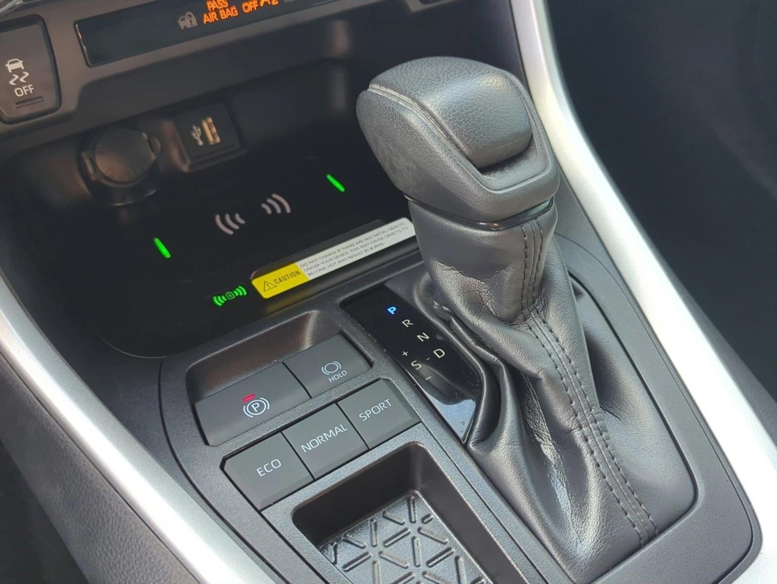 2025 Toyota RAV4 XLE FWD (Natl)