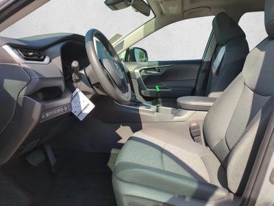 2025 Toyota RAV4 XLE FWD (GS)