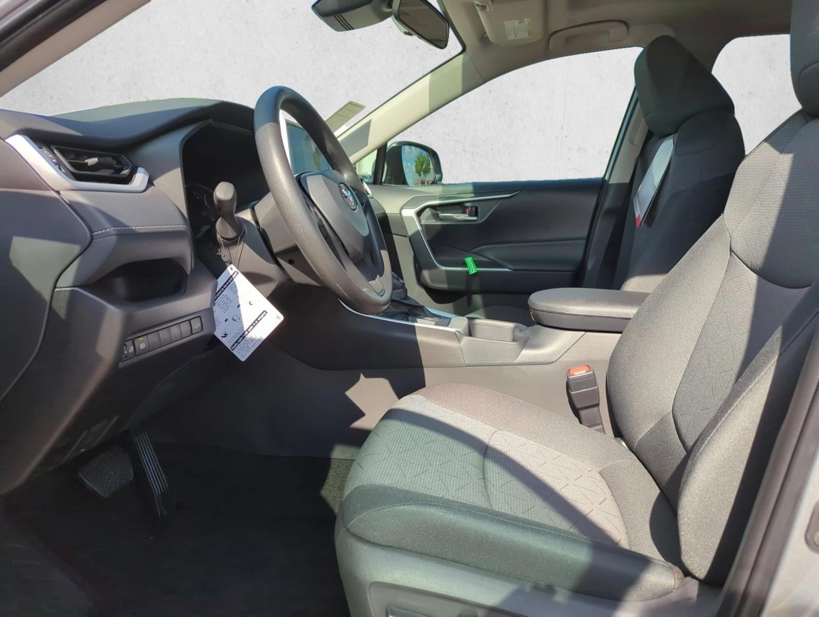 2025 Toyota RAV4 XLE FWD (GS)