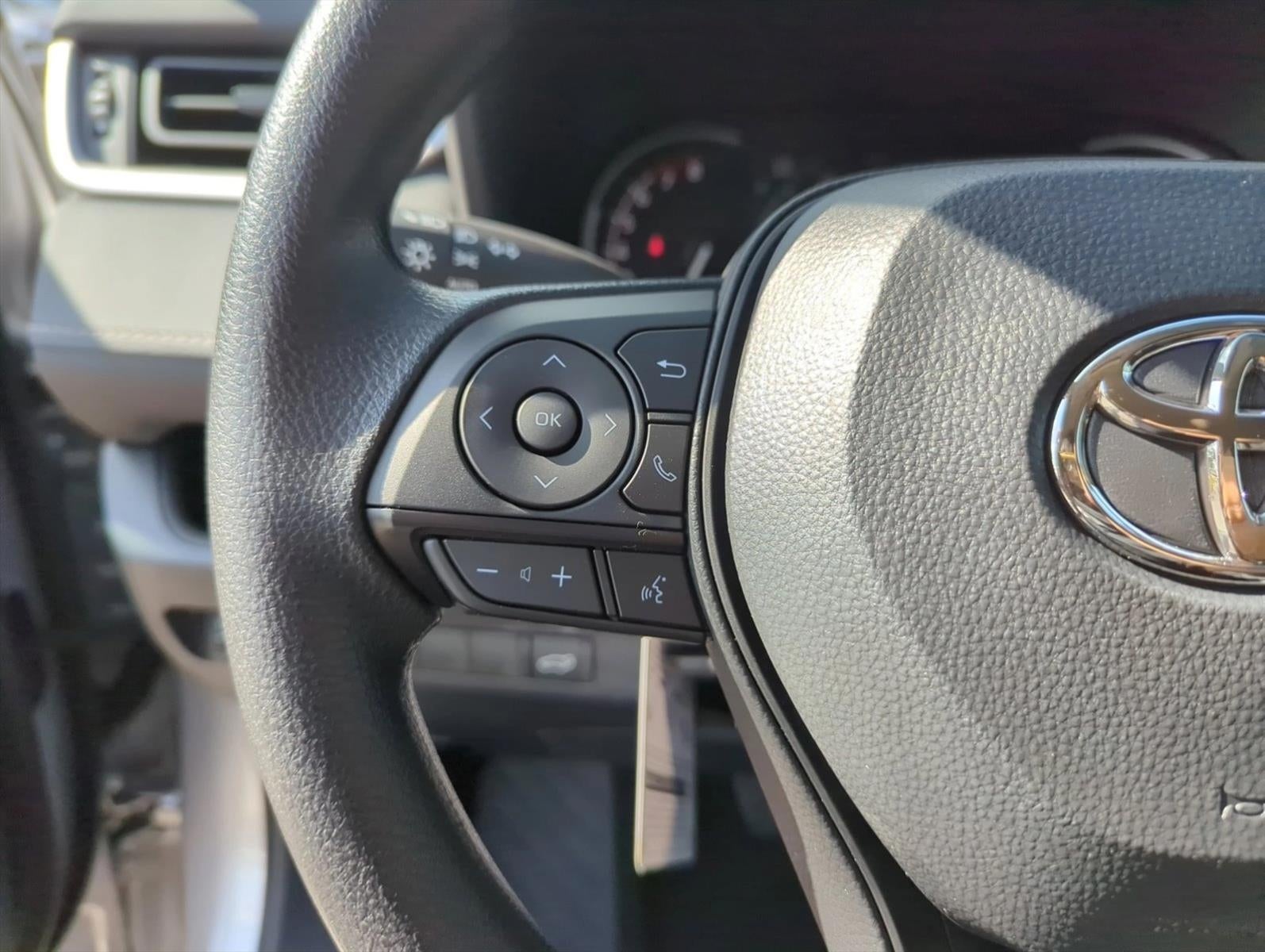 2025 Toyota RAV4 XLE FWD (GS)