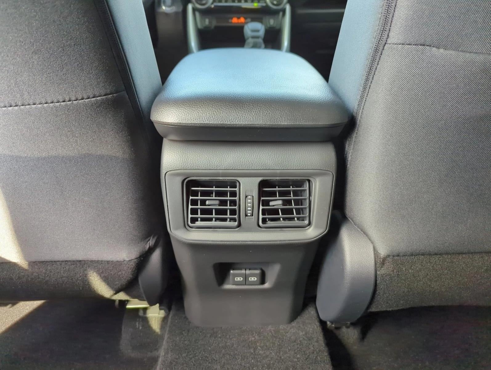 2025 Toyota RAV4 XLE FWD (GS)