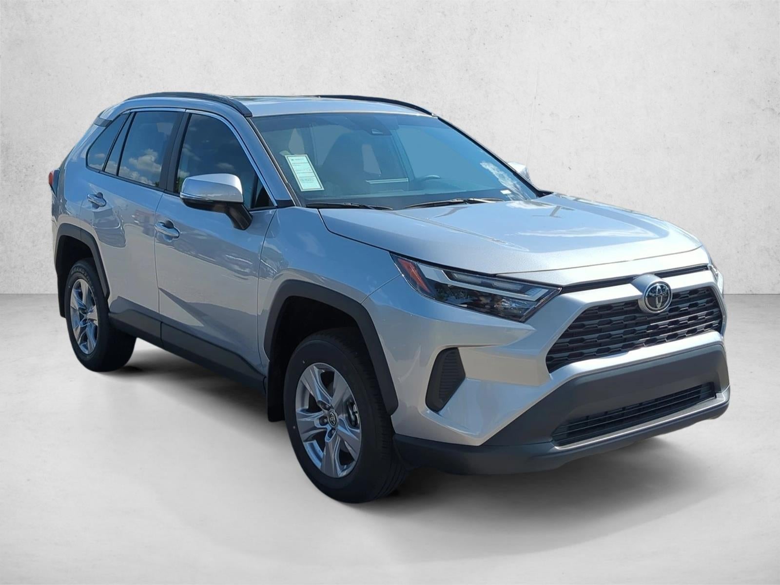 2025 Toyota RAV4 XLE FWD (GS)