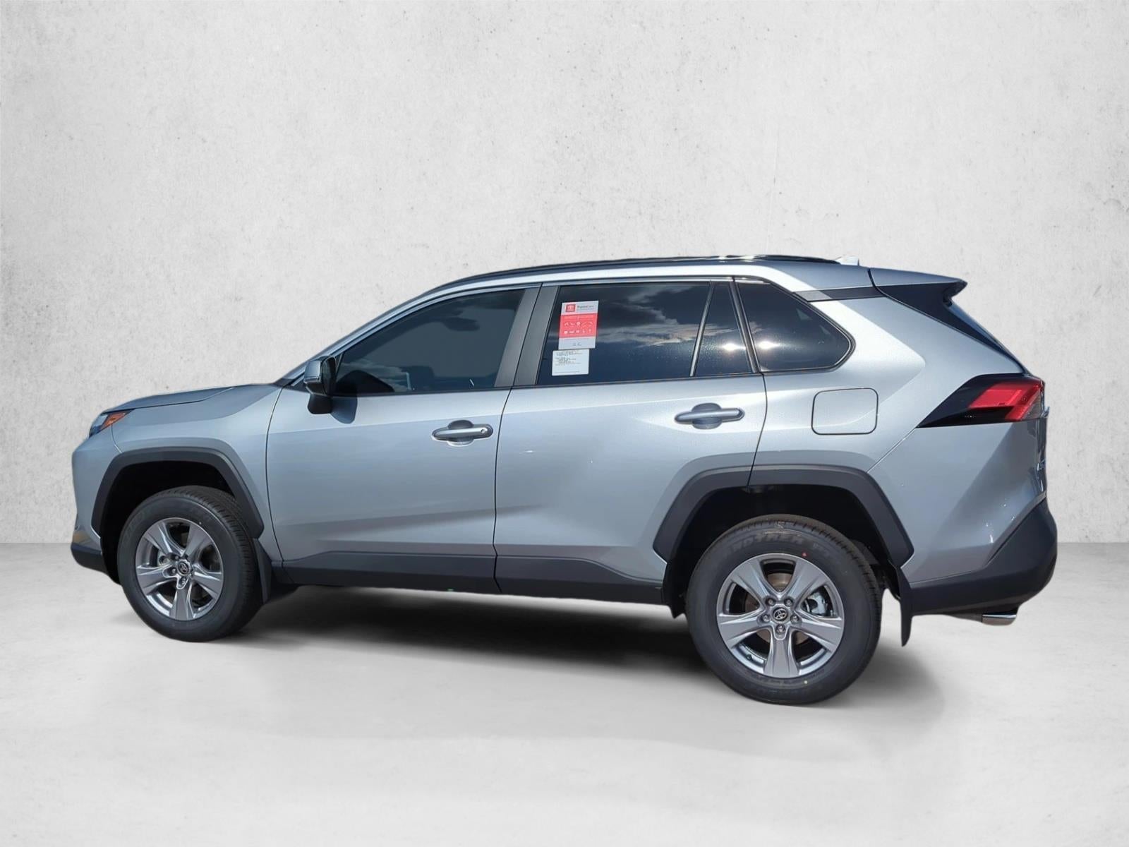 2025 Toyota RAV4 XLE FWD (GS)
