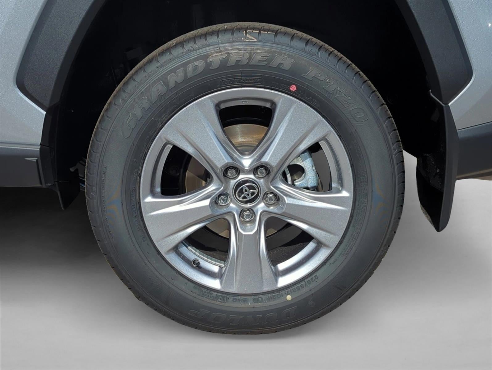 2025 Toyota RAV4 XLE FWD (GS)