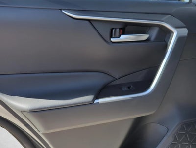 2025 Toyota RAV4 XLE FWD (GS)