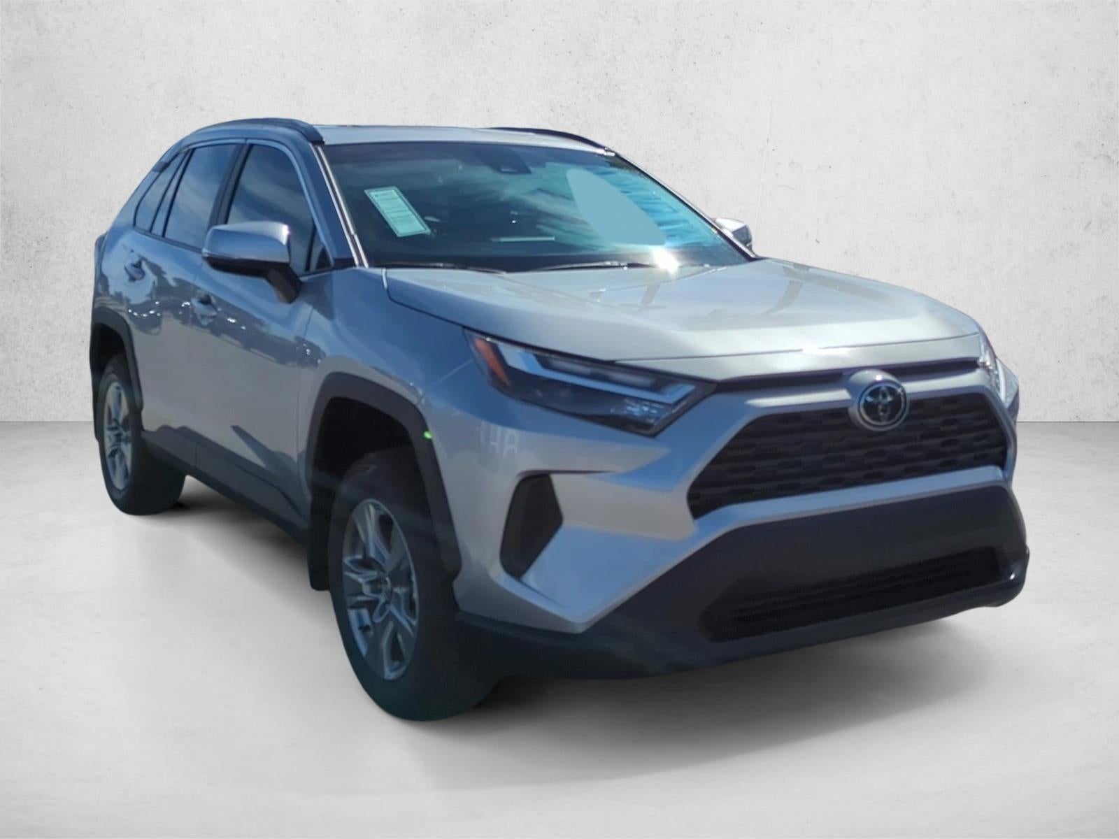 2025 Toyota RAV4 XLE FWD (GS)