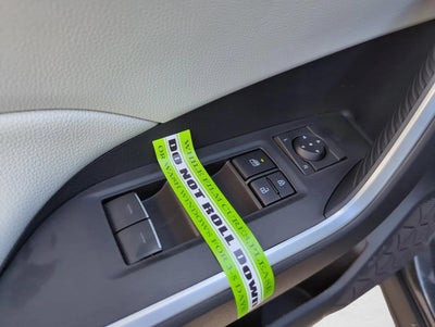 2025 Toyota RAV4 XLE FWD (GS)