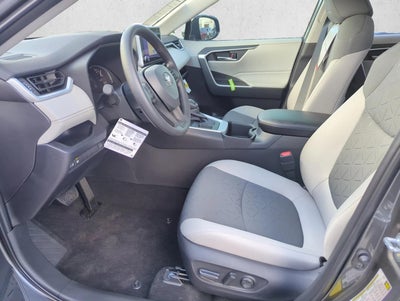 2025 Toyota RAV4 XLE FWD (GS)