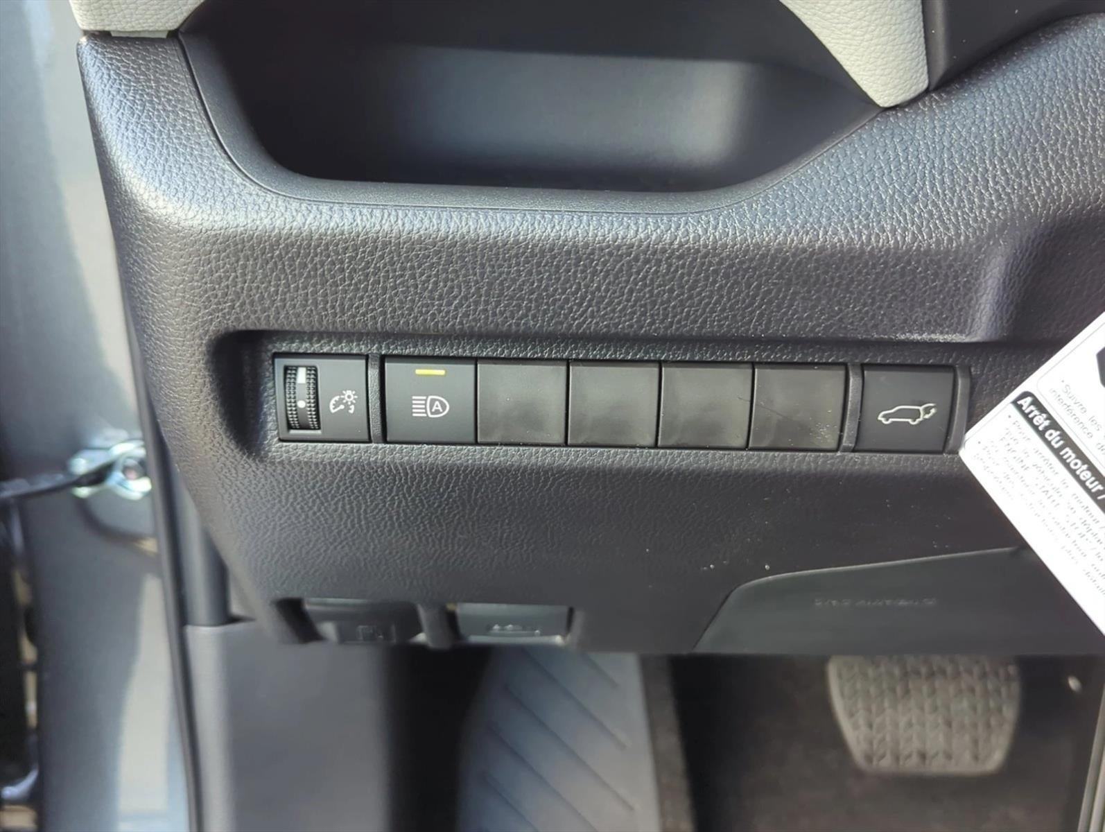 2025 Toyota RAV4 XLE FWD (GS)