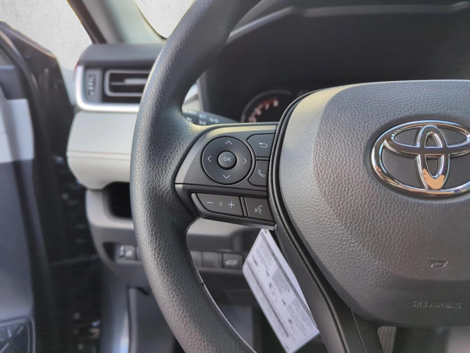 2025 Toyota RAV4 XLE FWD (GS)