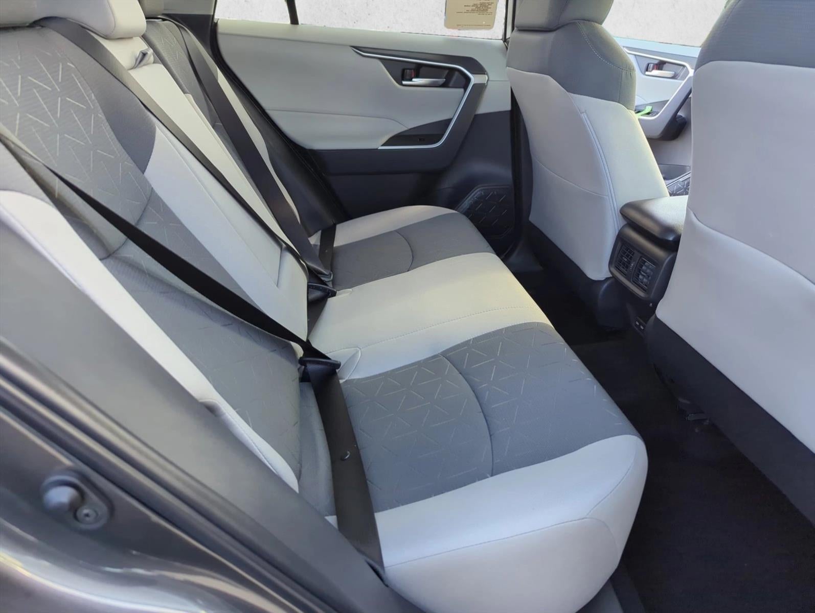 2025 Toyota RAV4 XLE FWD (GS)