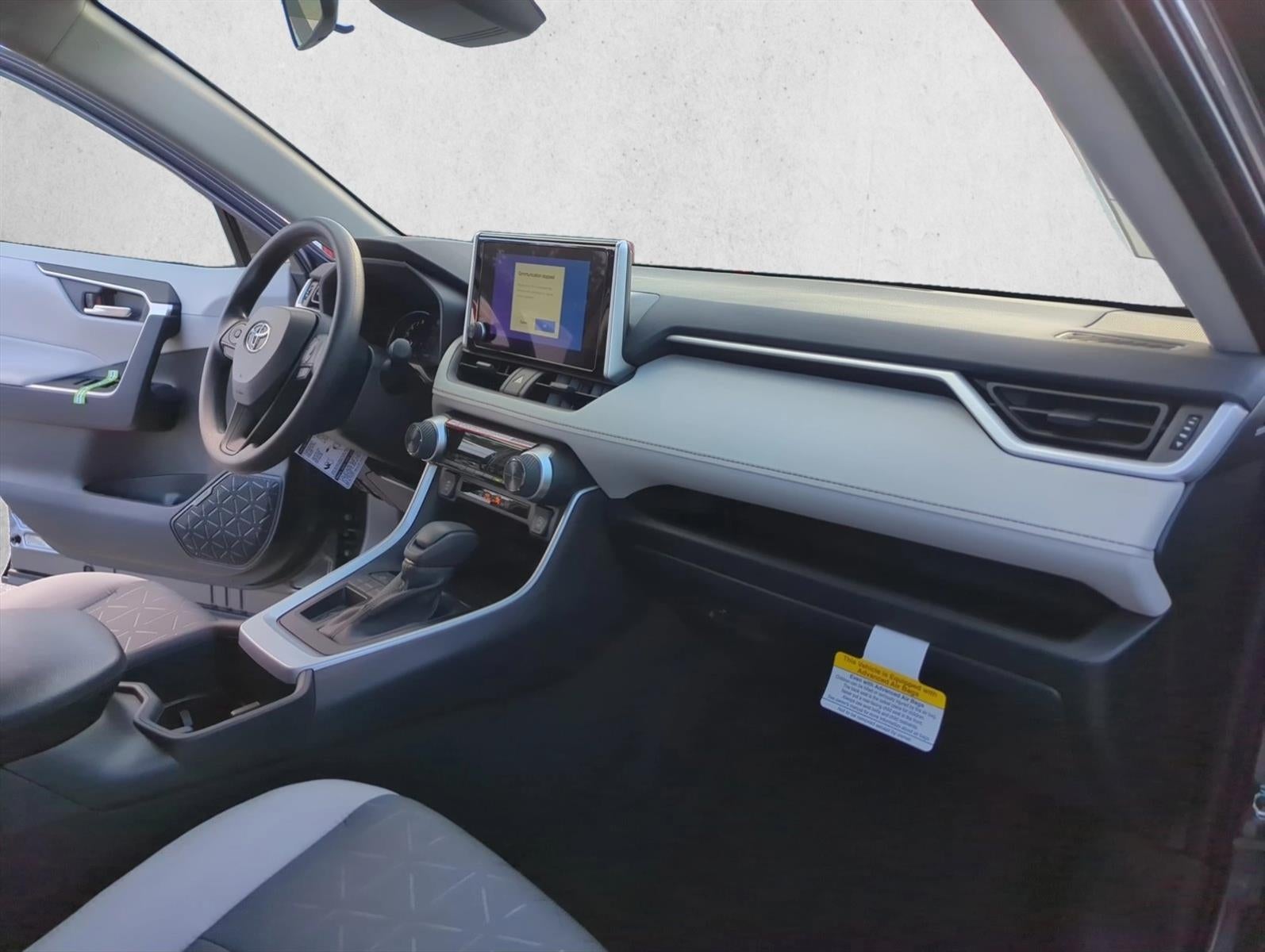 2025 Toyota RAV4 XLE FWD (GS)