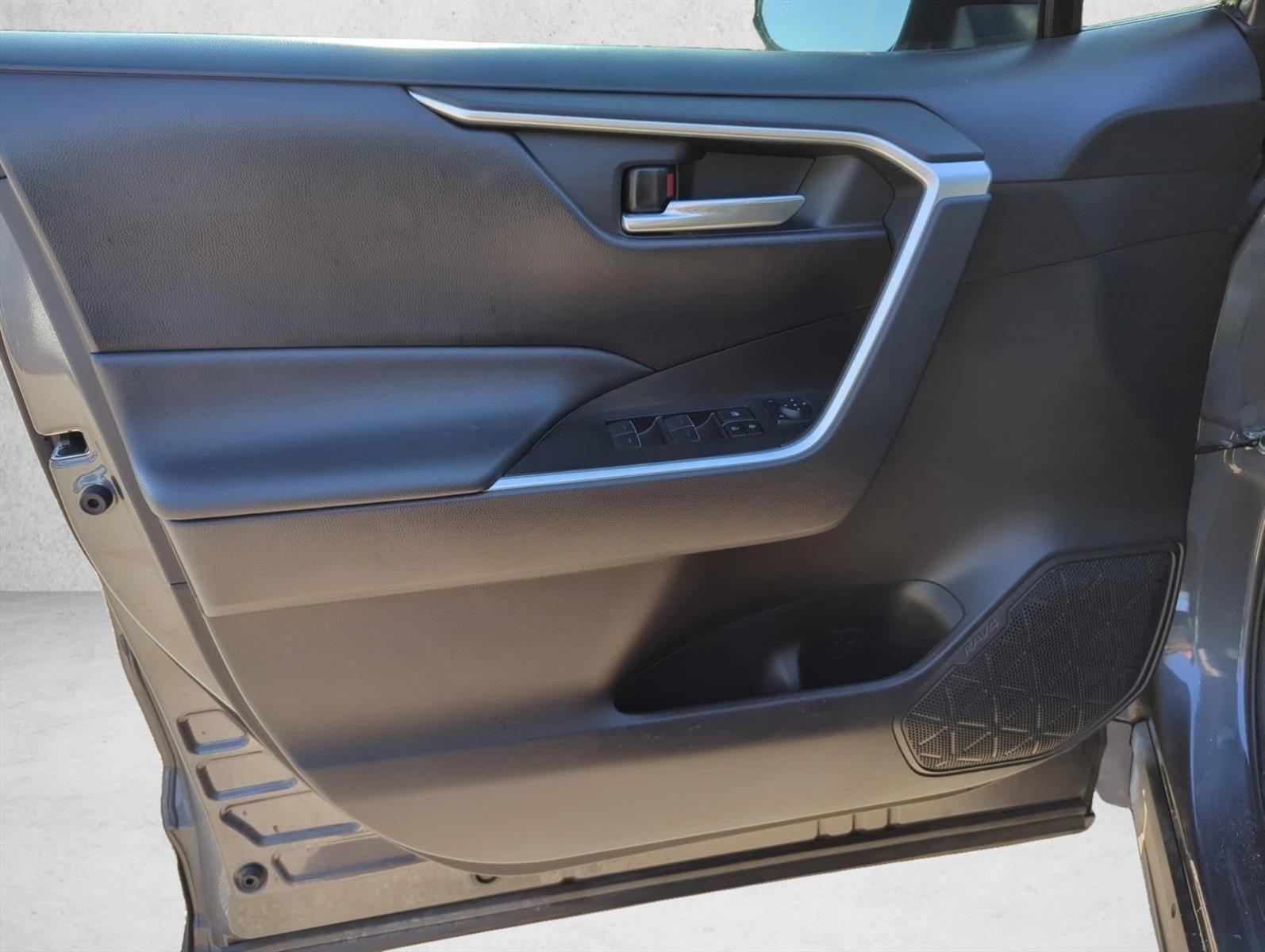 2023 Toyota RAV4 XLE FWD (GS)