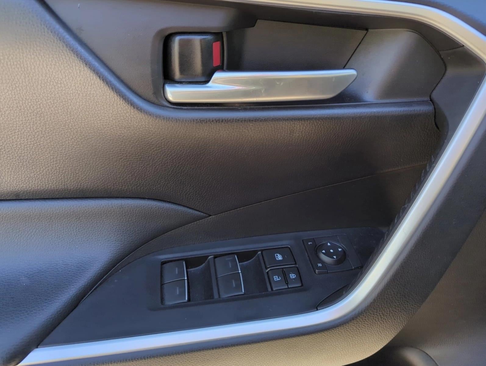 2023 Toyota RAV4 XLE FWD (GS)