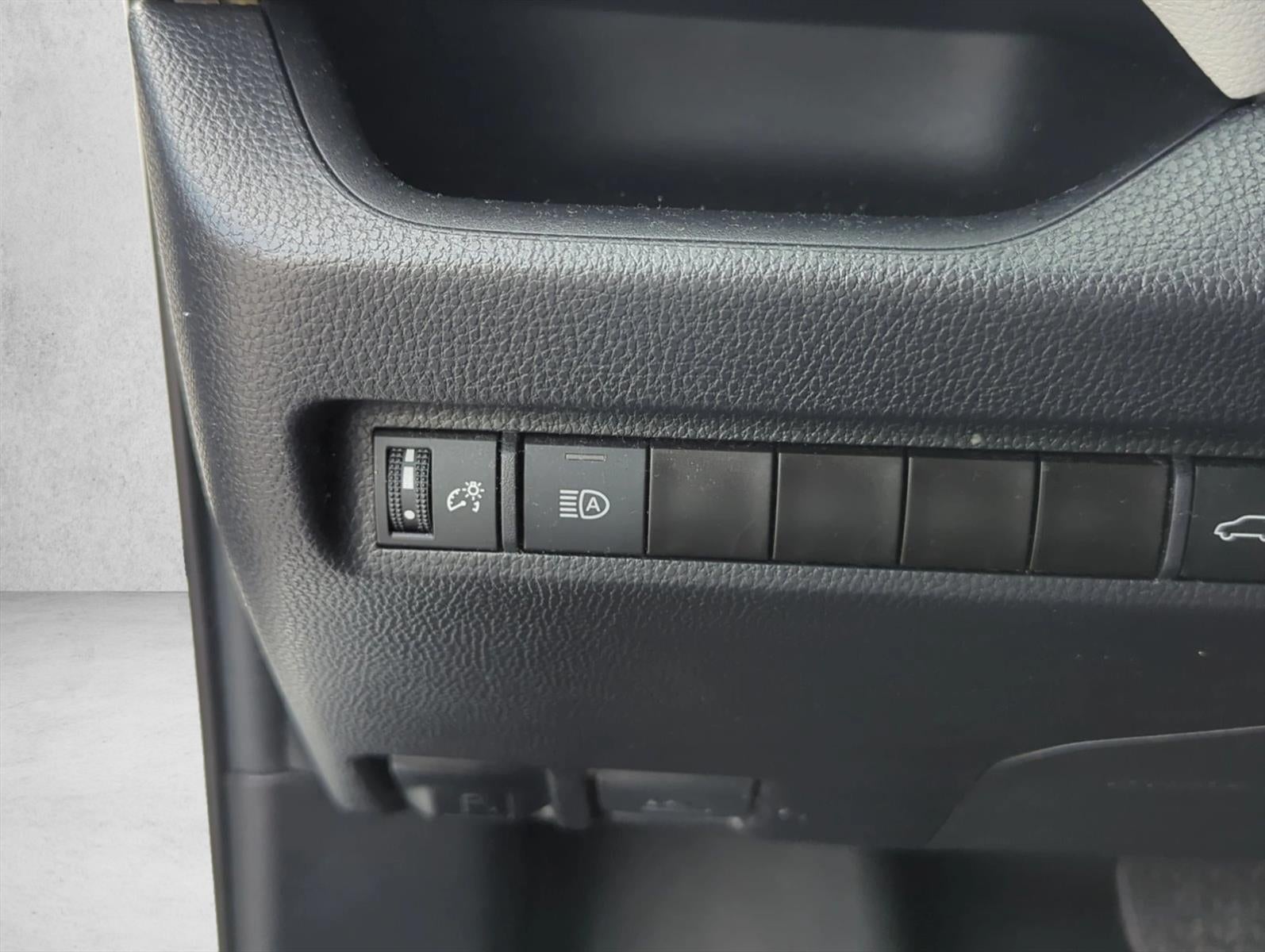 2024 Toyota RAV4 XLE FWD (Natl)
