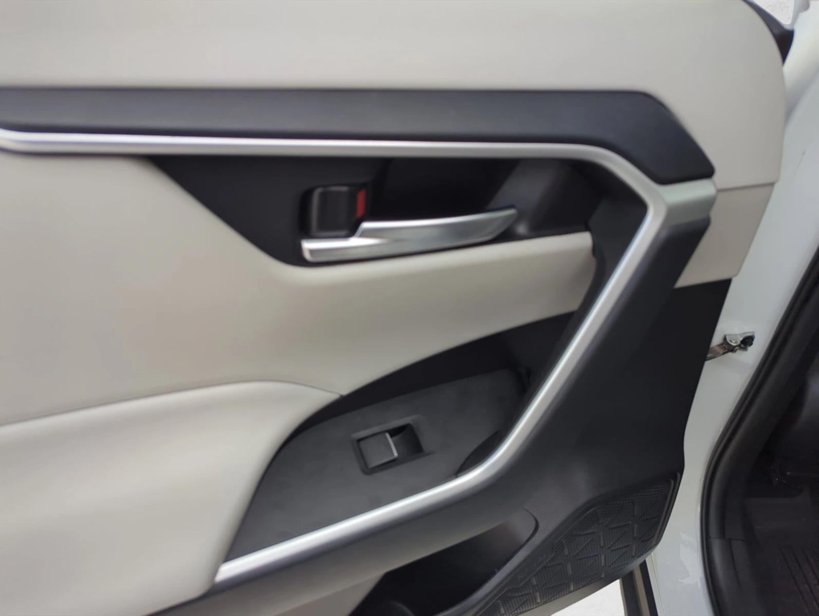 2024 Toyota RAV4 XLE FWD (Natl)