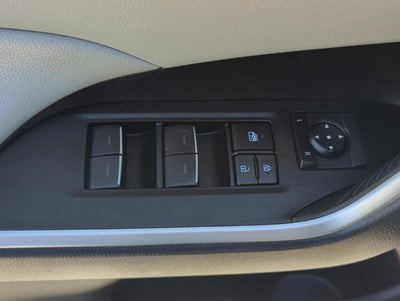 2025 Toyota RAV4 XLE FWD (Natl)