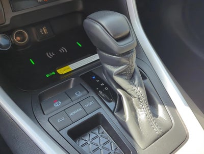 2025 Toyota RAV4 XLE FWD (Natl)