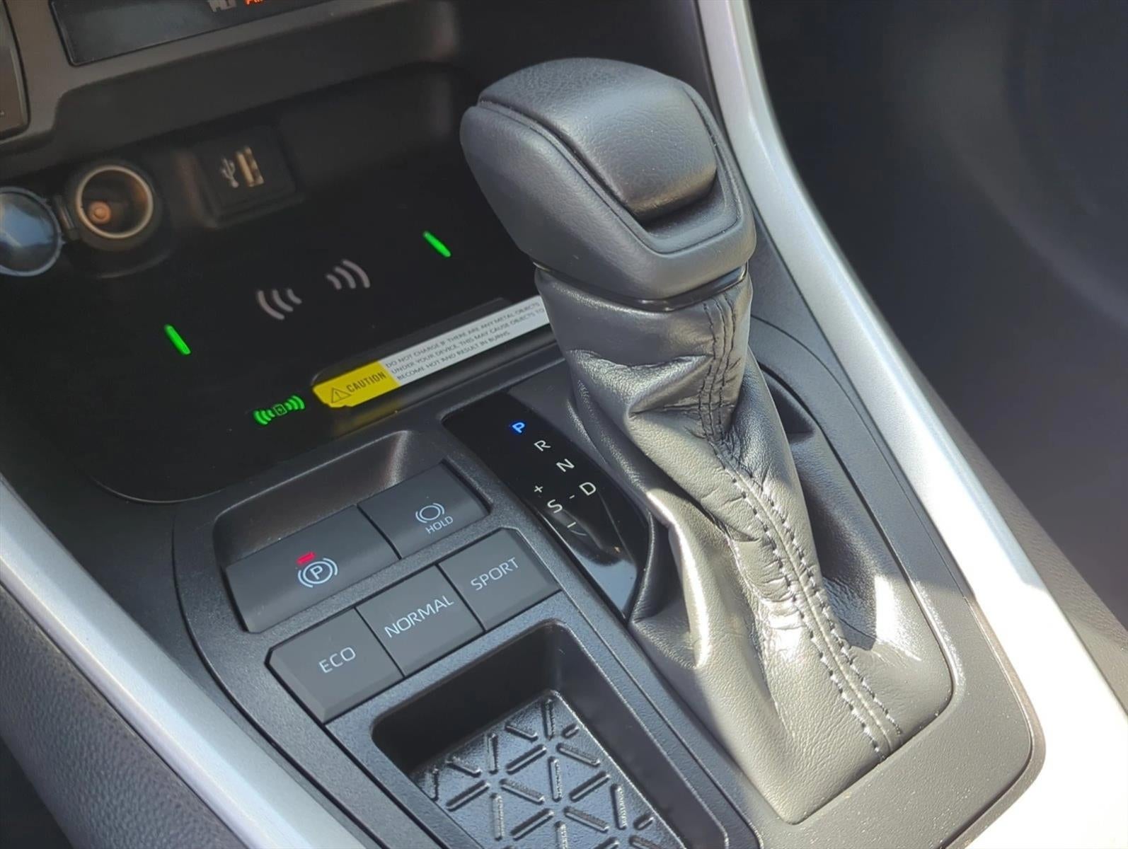 2025 Toyota RAV4 XLE FWD (Natl)