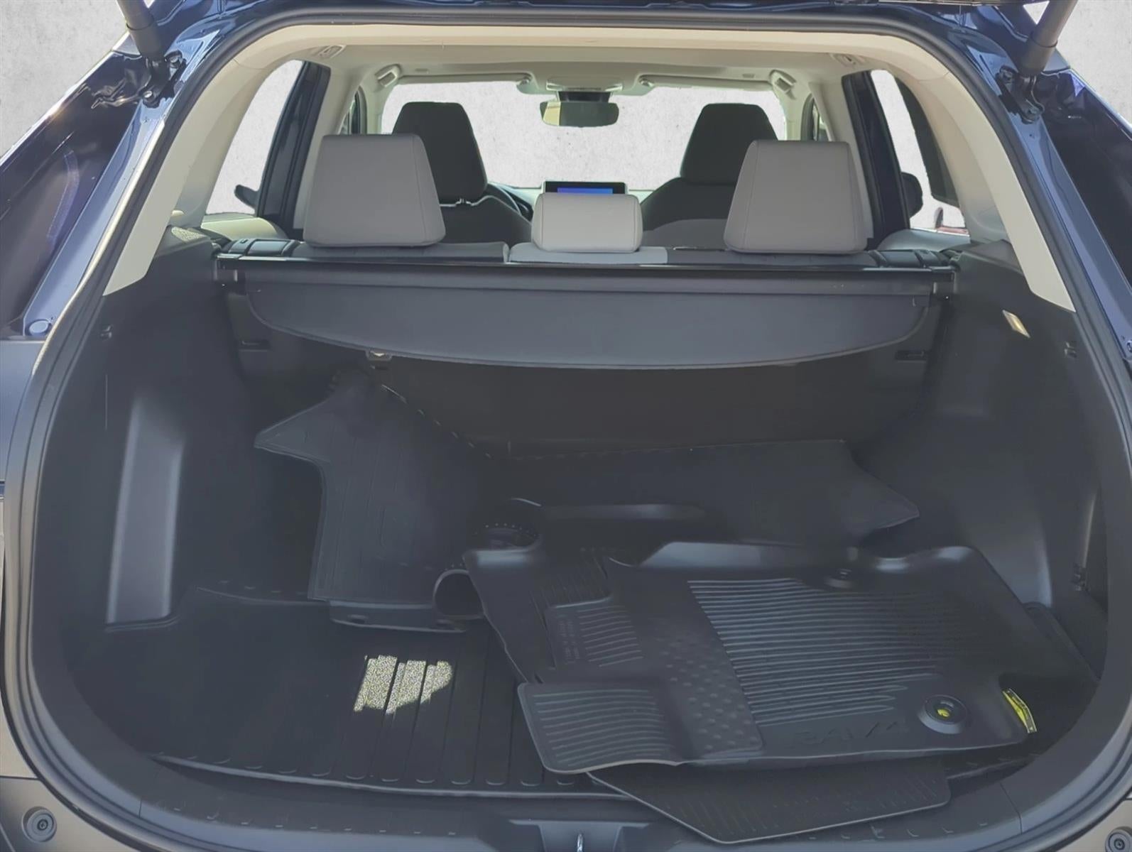 2025 Toyota RAV4 XLE FWD (Natl)