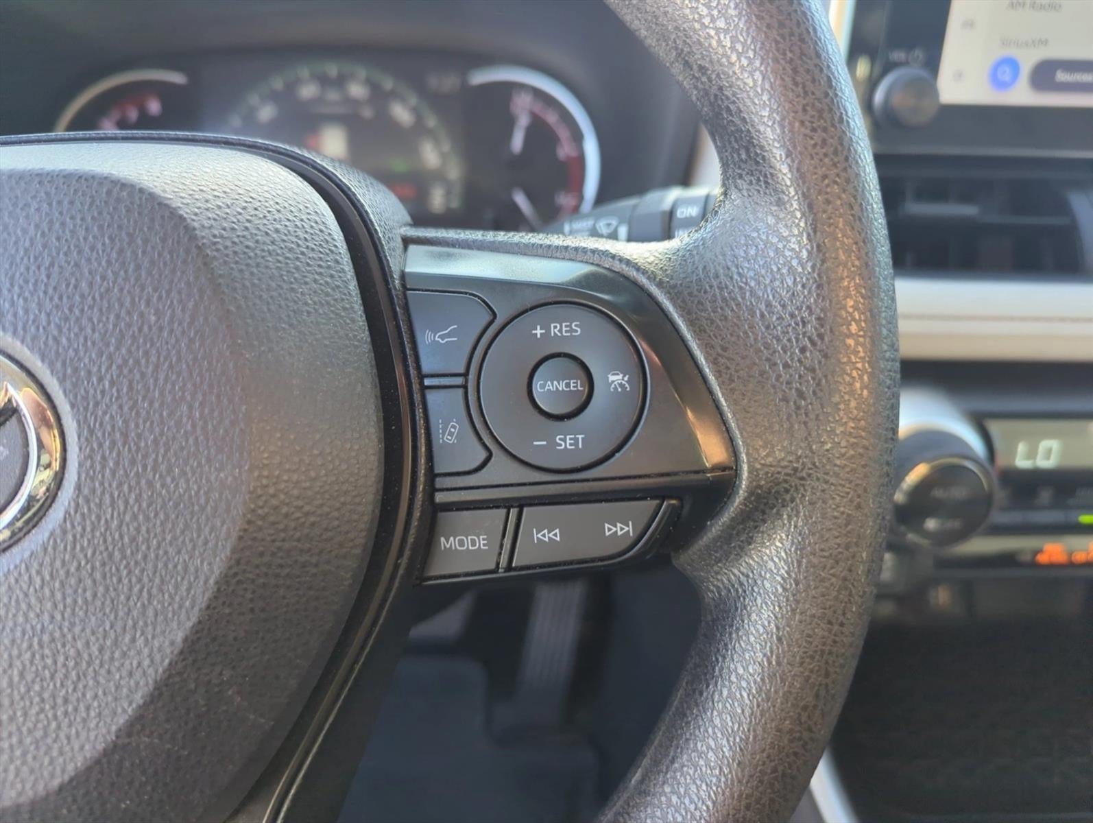 2024 Toyota RAV4 XLE FWD (Natl)