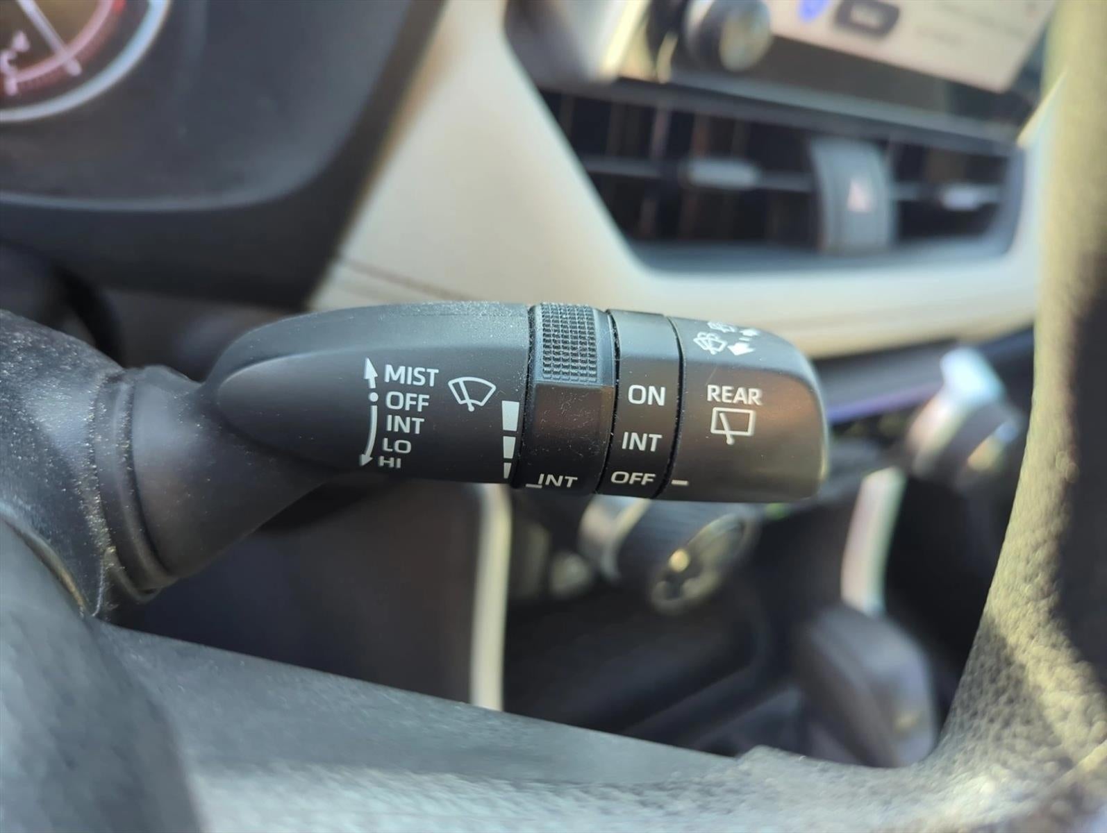 2024 Toyota RAV4 XLE FWD (Natl)
