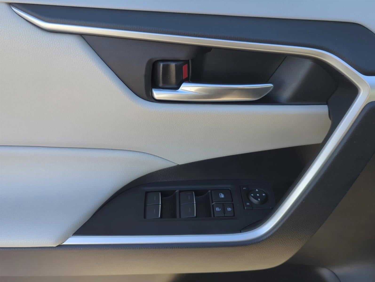 2024 Toyota RAV4 XLE FWD (GS)