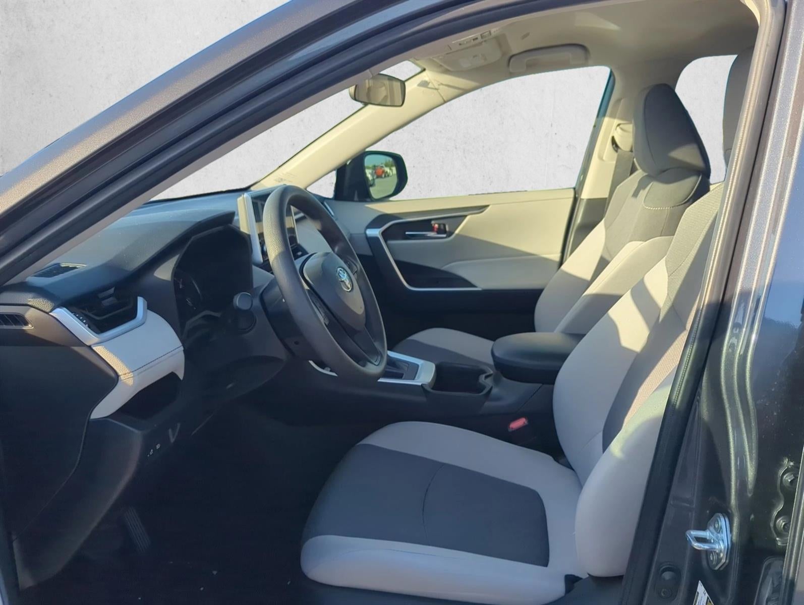 2024 Toyota RAV4 XLE FWD (GS)