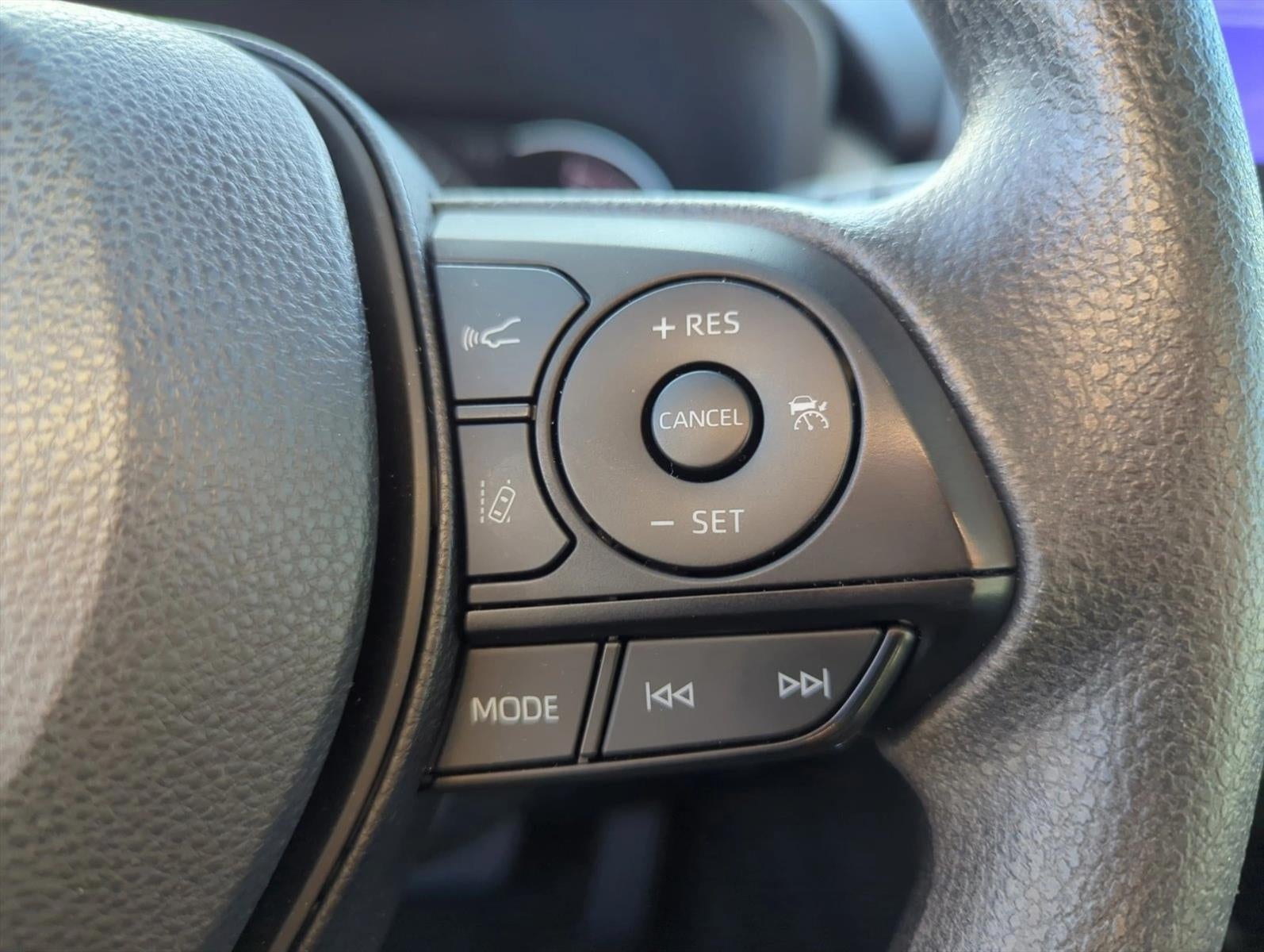 2024 Toyota RAV4 XLE FWD (GS)