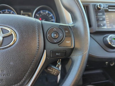 2017 Toyota RAV4 LE FWD (GS)