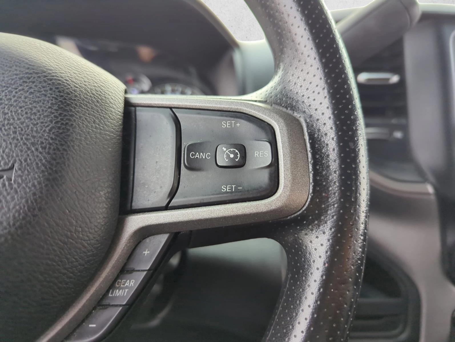 2023 RAM 3500 Tradesman 4x4 Crew Cab 8' Box