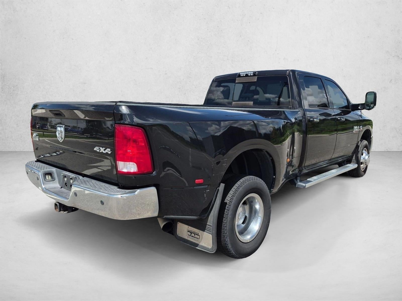 2017 RAM 3500 Big Horn 4x4 Crew Cab 8' Box