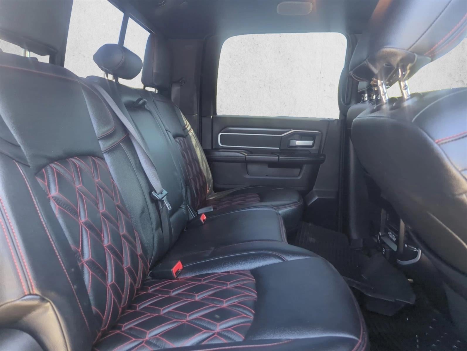 2022 RAM 2500 Big Horn 4x4 Crew Cab 6'4" Box