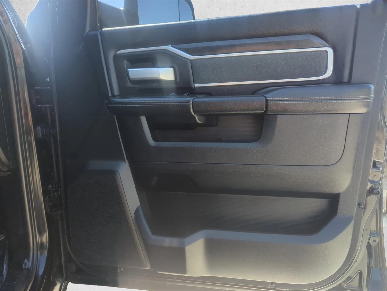 2022 RAM 2500 Big Horn 4x4 Crew Cab 6'4" Box