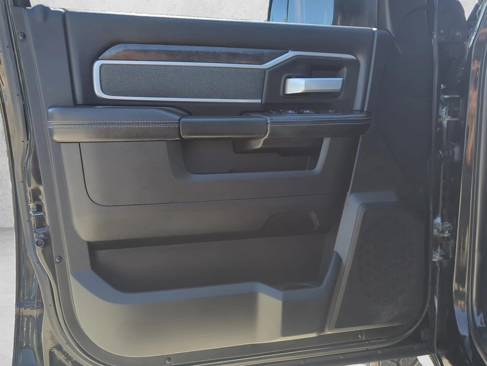 2022 RAM 2500 Big Horn 4x4 Crew Cab 6'4" Box